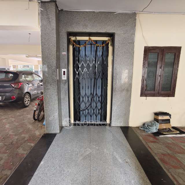 3 BHK Flat In Yashoda Towers For Sale  In  L. B. Nagar