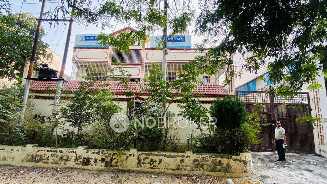 Industrial Building in Sctor A, Ghaziabad for Rent 