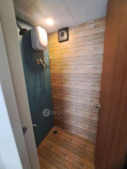 2 BHK Flat In Nri: Mumbai Thane Lodha Crown For Sale  In Thane West