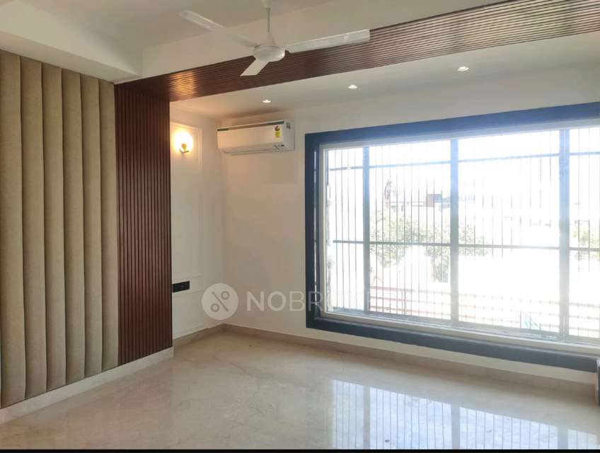 Independent House DLF Phase 2, Sector 25 Rent WITHOUT BROKERAGE Semi