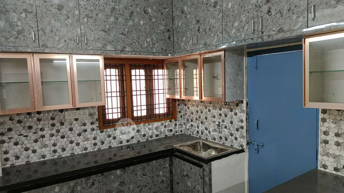 4+ BHK House For Sale  In Pragathi Nagar