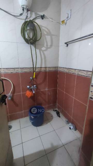 2 BHK Flat In Madhuban Chs For Sale  In Vishrantwadi