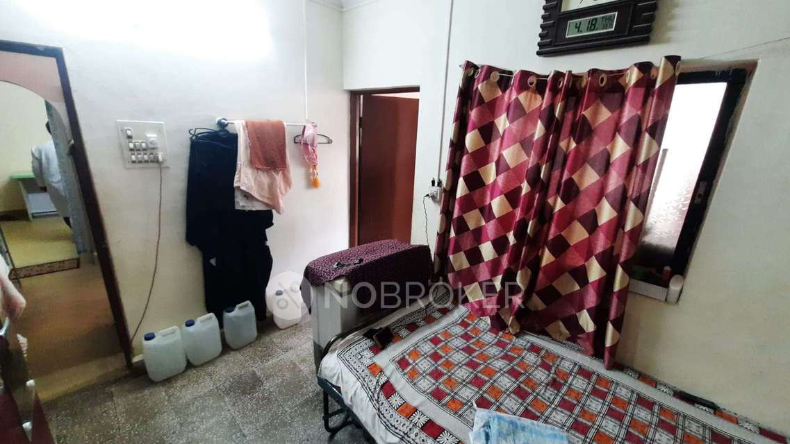 2 BHK Flat In Durrani Complex For Sale  In Kondhwa