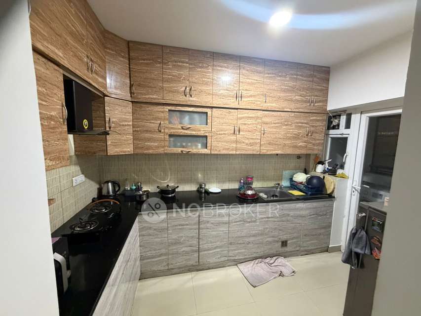 Single Room for Female In 2 BHK  In Kolte Patil Raaga In Kannuru