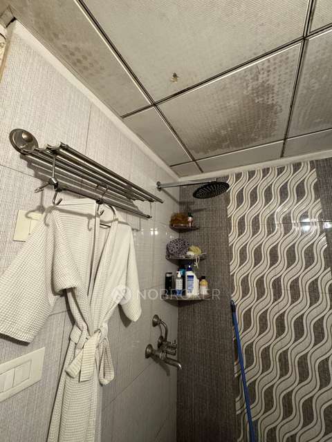 2 BHK Flat In Grihapravesh For Sale  In Sector 77