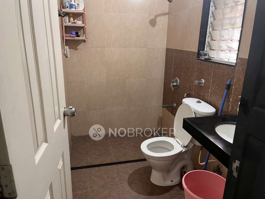 2 BHK Flat In Celestial City Phase 2 C Building for Rent  In Celestial City Phase 2