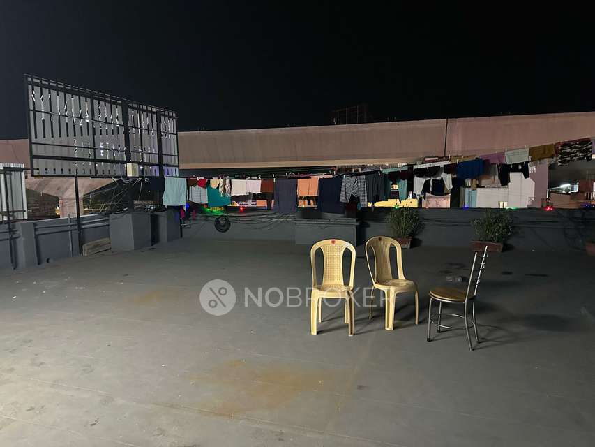 PG for Girls in Karapakkam