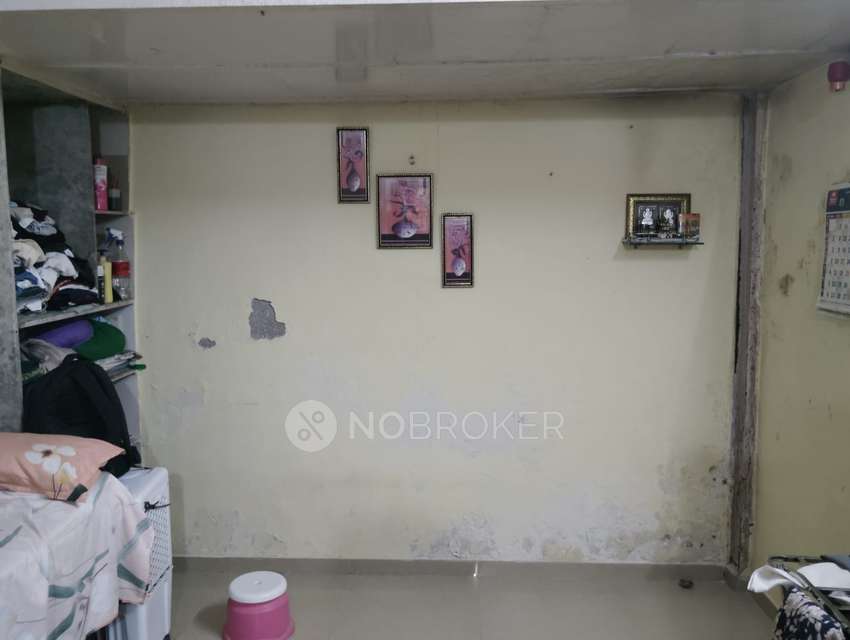 1 RK House for Rent  In Mograpada, Andheri E