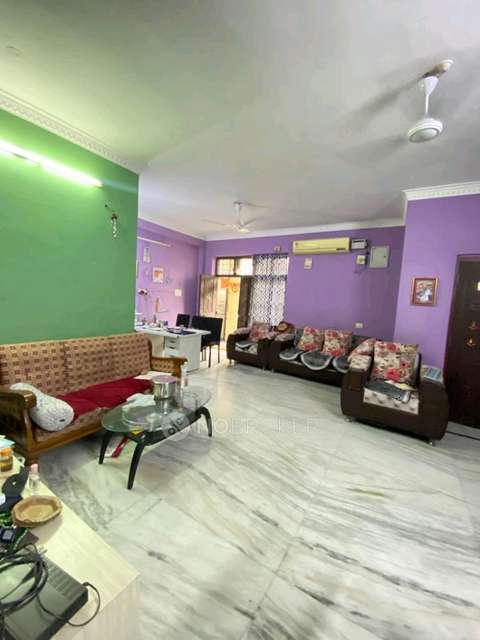 3 BHK Flat In Standalone Building  For Sale  In Rikab Gunj