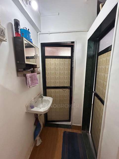 1 RK Flat In Food Castle Chs For Sale  In Ashok Nagar, Kandivali East