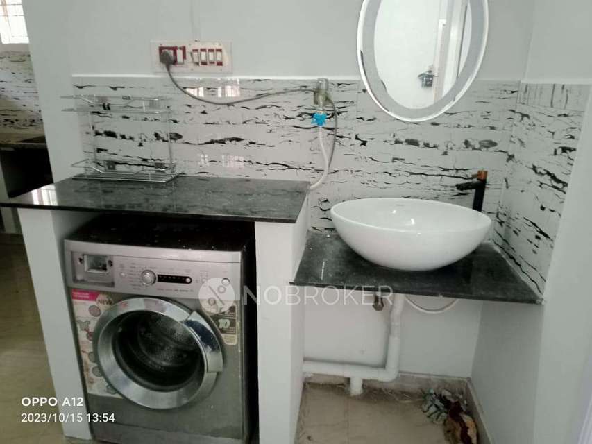 PG for Girls in Irumbuliyur