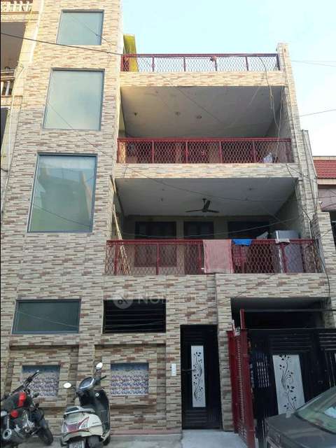 PG for Boys in Sector 2