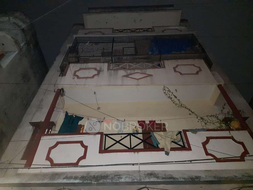 2 BHK Flat In Sujatha Residency For Sale  In Padmarao Nagar