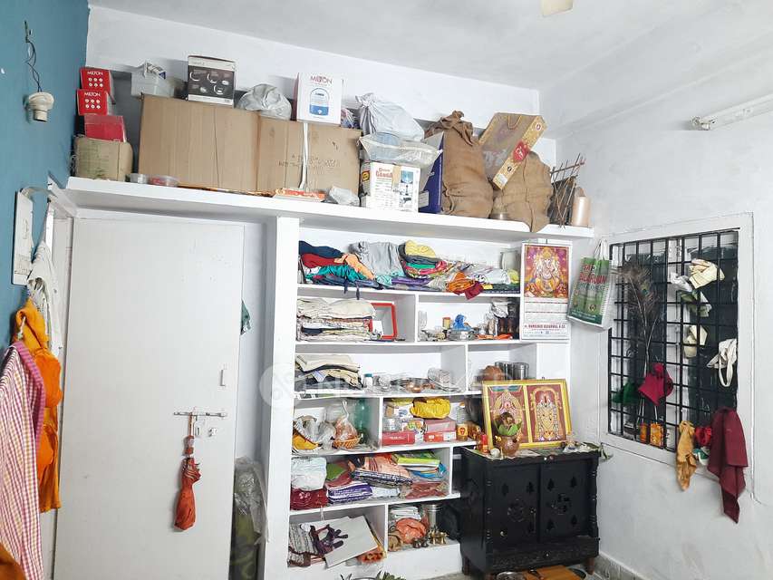 2 BHK Flat In Sujatha Residency For Sale  In Padmarao Nagar