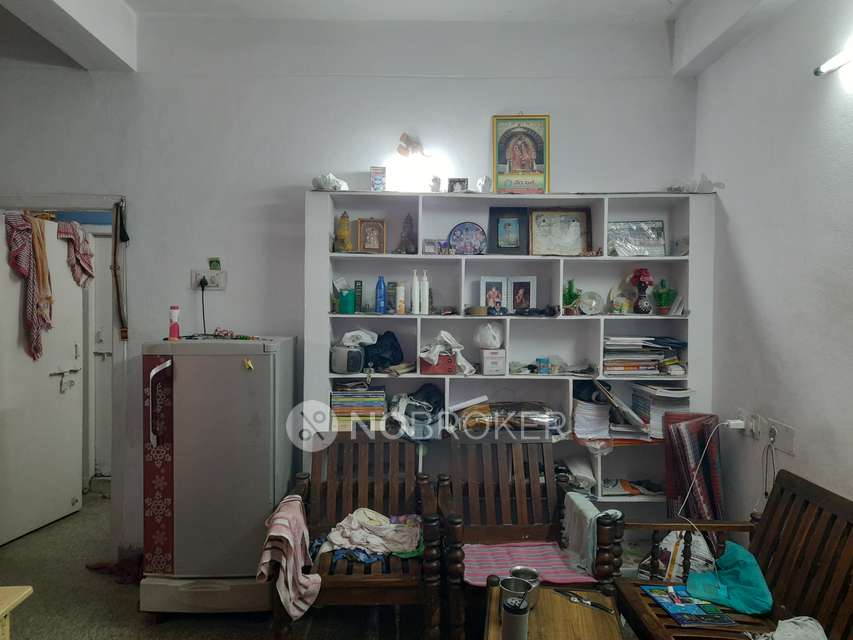 2 BHK Flat In Sujatha Residency For Sale  In Padmarao Nagar