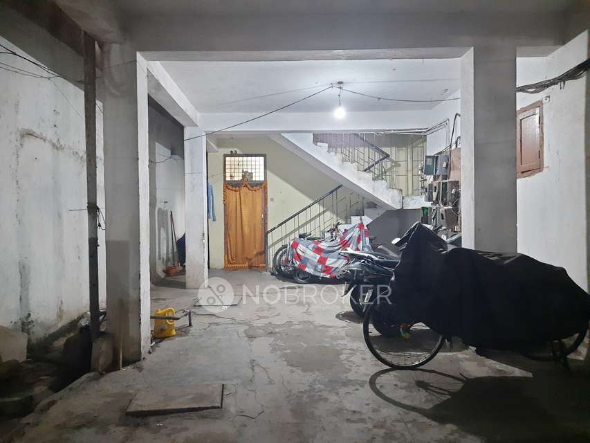 2 BHK Flat In Sujatha Residency For Sale  In Padmarao Nagar