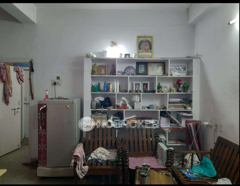 2 BHK Flat In Sujatha Residency For Sale  In Padmarao Nagar