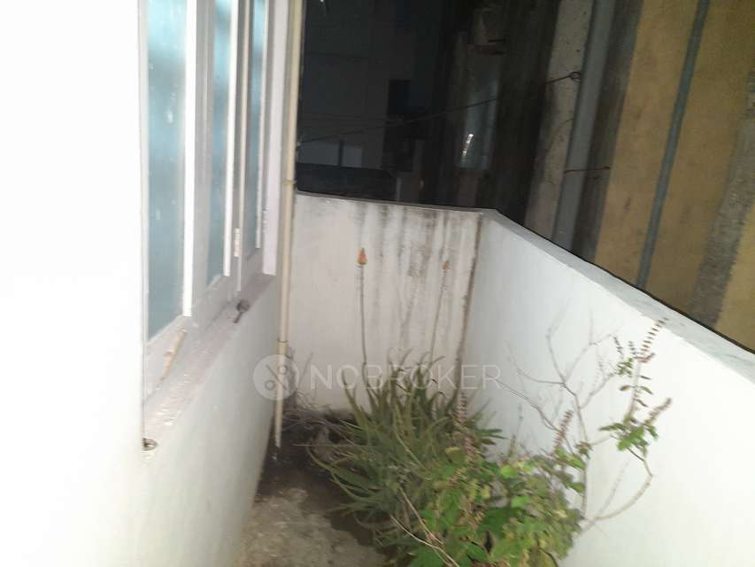 2 BHK Flat In Sujatha Residency For Sale  In Padmarao Nagar
