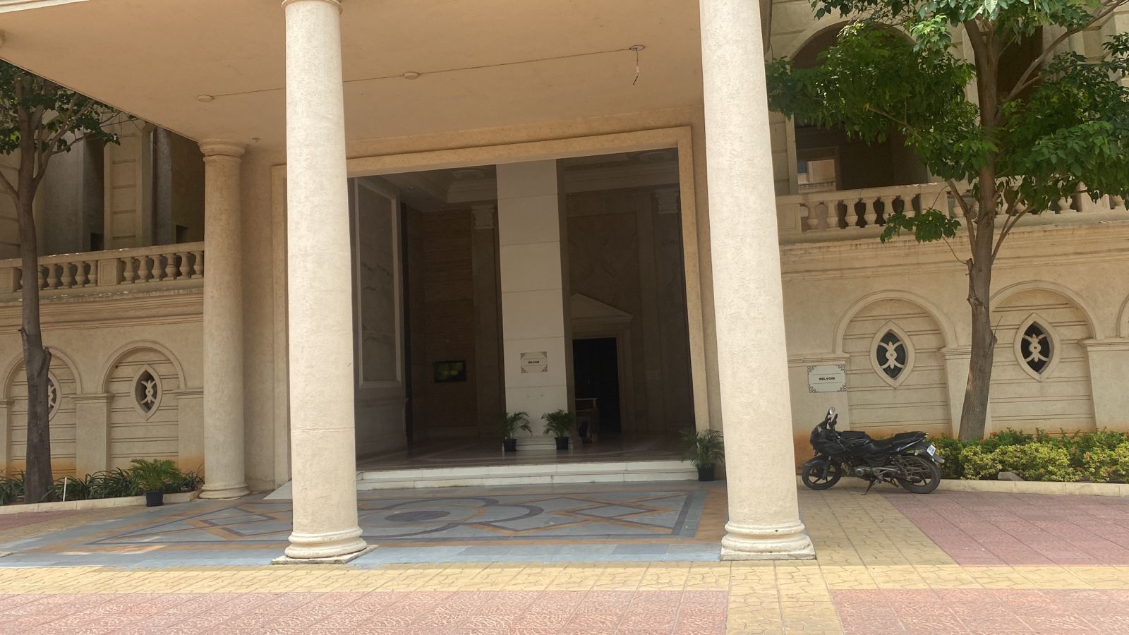 Hiranandani Palace Gardens