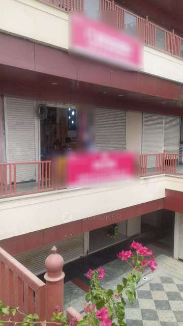 Restaurant/Cafe in Yamuna Expy, Greater Noida for Rent 