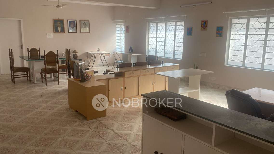 Single Room for Male In 4 BHK  In Basappa Road