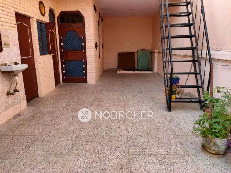 1 RK Flat for Rent  In Vasundhara