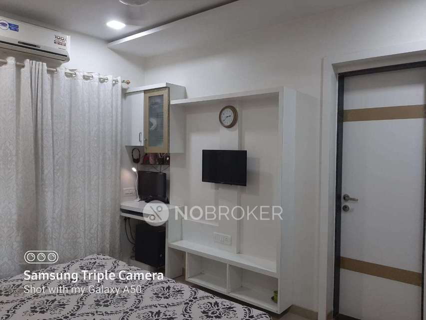 3 BHK Flat In Sadguru Poonam Heights For Sale  In Goregaon West