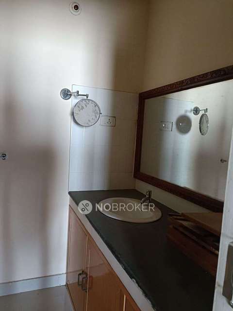 4 BHK Villa In Dhakshin City - Phase 2 For Sale  In Unamancheri Main Rd