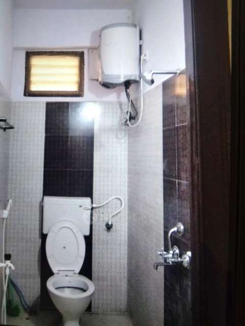 2 BHK Flat In Ram Towers For Sale  In Gowlidoddy