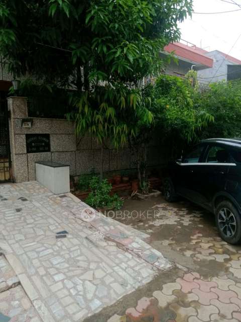1 RK House for Rent  In Sector 55