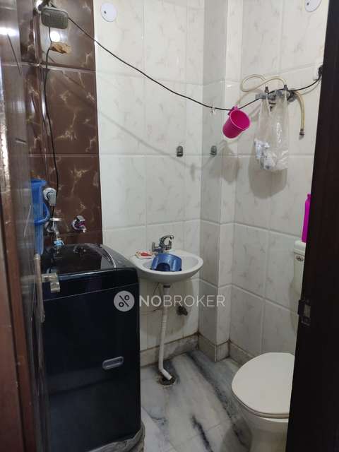 3 BHK Flat In Rwa Punjabi Building For Sale  In Rani Bagh