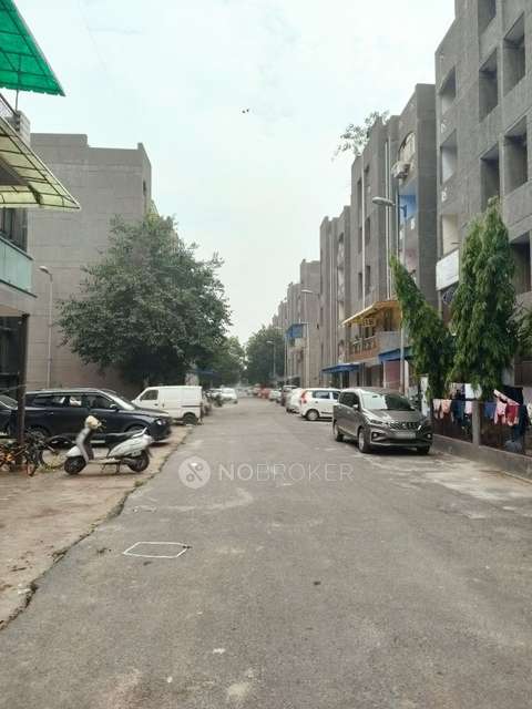 1 BHK Flat In Dda Flats For Sale  In  Rohini