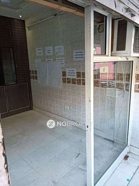 Shop in Rohini, Delhi for sale 