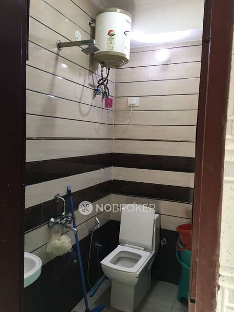 1 BHK Flat In Standalonebuilding For Sale  In Sector 40