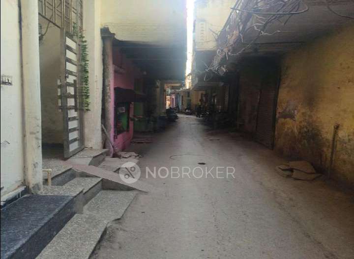 1 RK Flat In Standalone Building  for Rent  In Sector 24