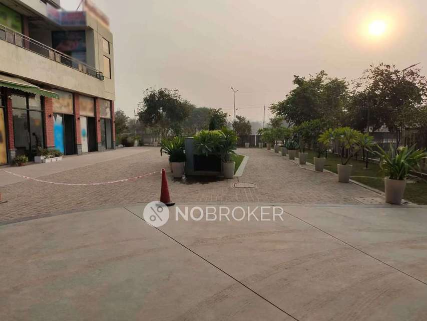 Shop in Sector 106, Gurgaon for Rent 