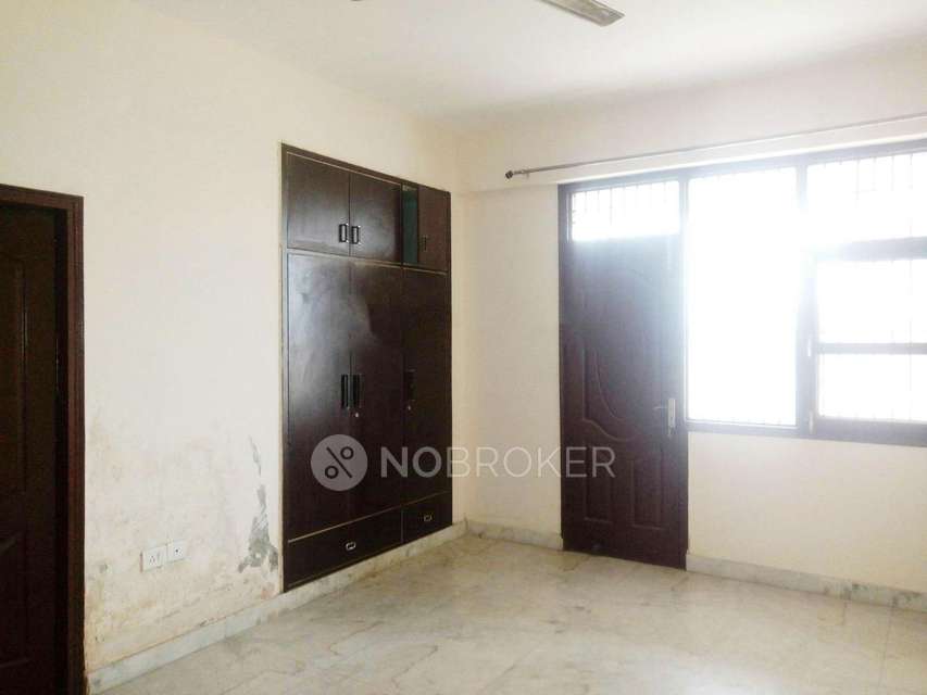 4 BHK Flat In Oriental Valley Group Housing Society For Sale  In Sector 9