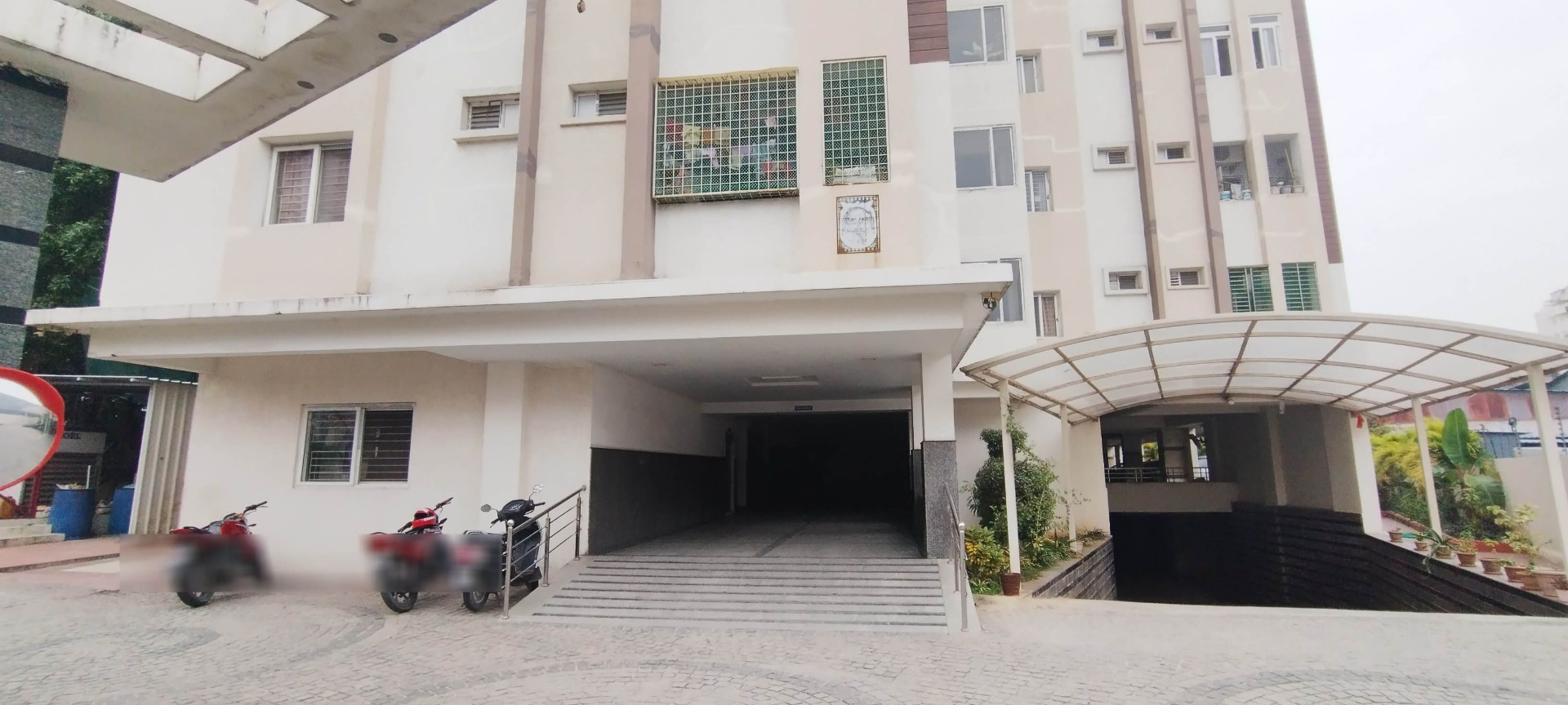 Haneesh Mjr Solitaire