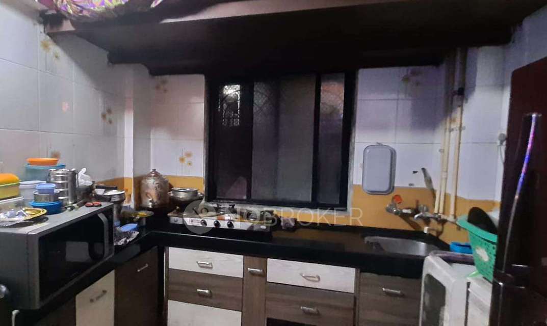 1 RK Flat In Mitra Tower Co-op Housing Society For Sale  In Sion