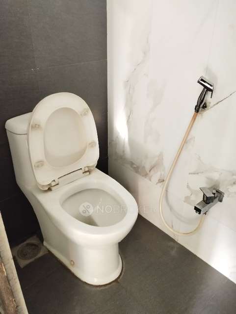 1 BHK Flat In Qualitas Extenxia For Sale  In Ulwe