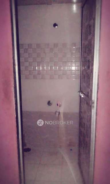 2 BHK Flat In Sb For Sale  In Bandra East