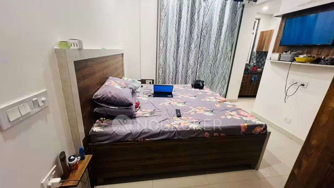 1 RK Flat In Stand Alone  B for Rent  In Subhash Chowk