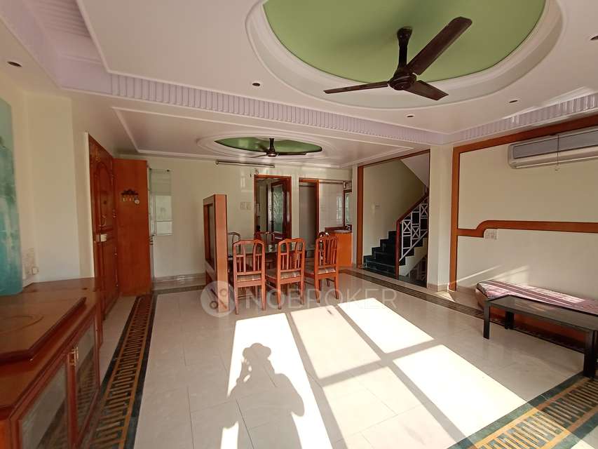 3 BHK Flat In Balaji Park, Aundh For Sale  In Balaji Car