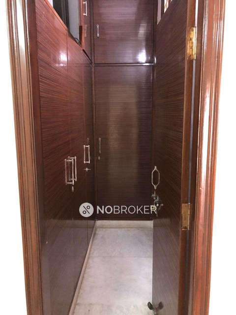 4+ BHK Flat For Sale  In Sector 19