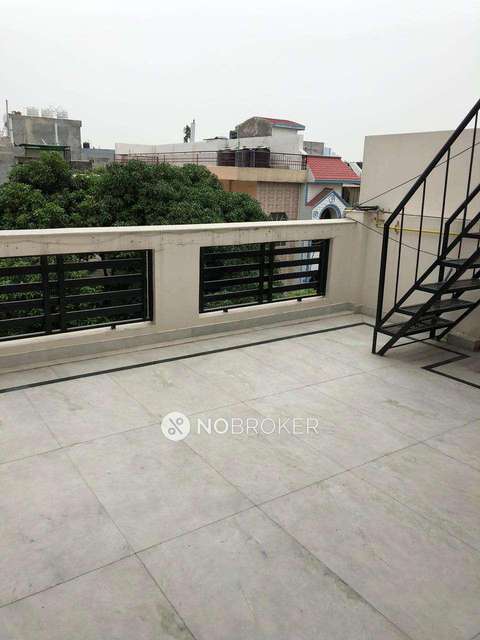 4+ BHK Flat For Sale  In Sector 19