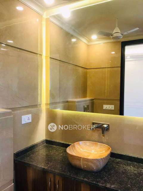 3 BHK Flat In Standalone Building   For Sale  In Sector 54