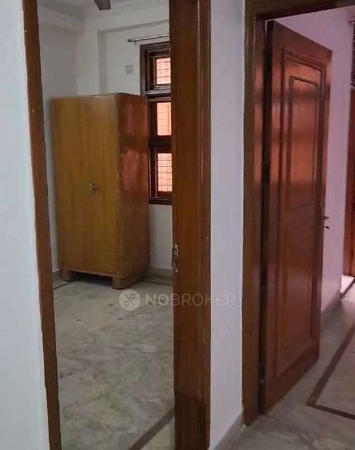3 BHK Flat In Standaone Building For Sale  In  Laxmi Nagar