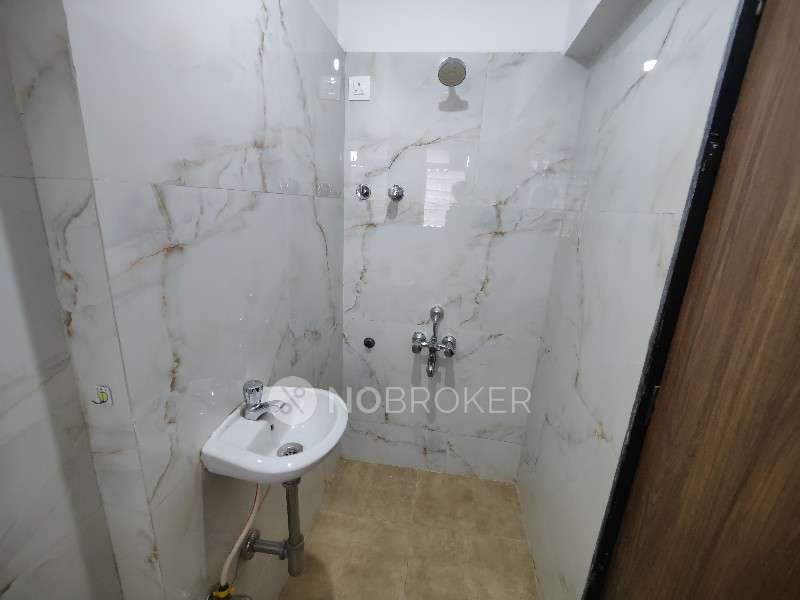 1 BHK Flat In Shiv Shub Aaram For Sale  In Malad East