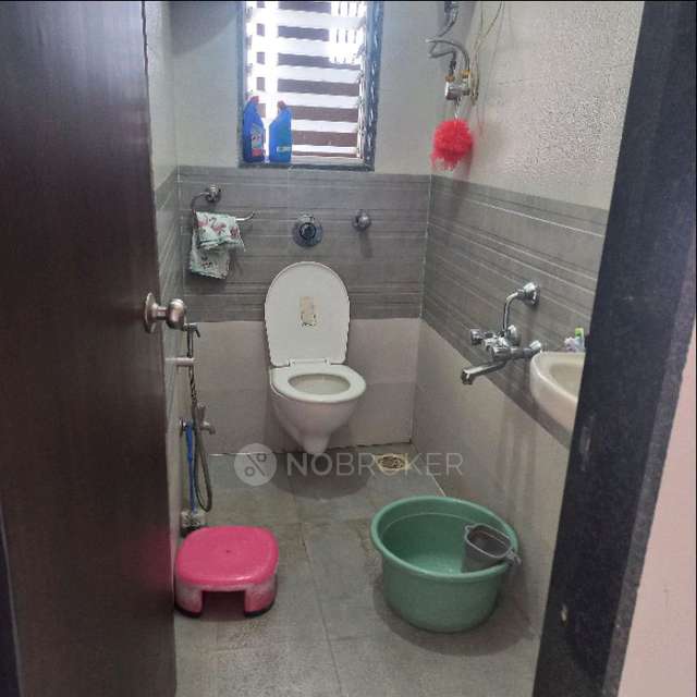 1 BHK Flat In Shiv Shub Aaram For Sale  In Malad East