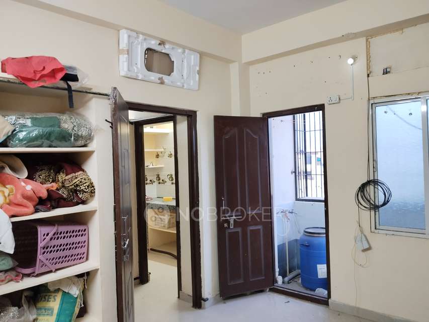 1 BHK Flat For Sale  In Amberpet